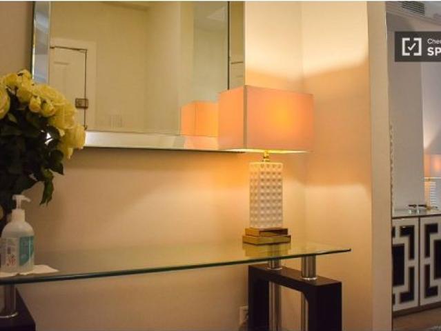 Apartamento de dos habitaciones cerca de la playa