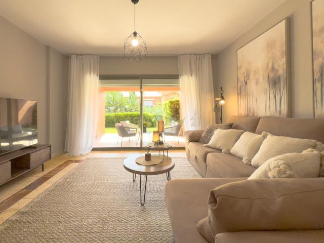 Apartamento de ensueño en planta baja en Benatalaya