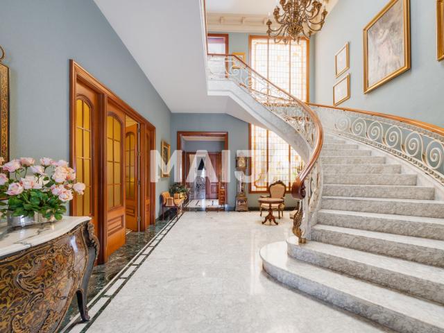 ¿Apartamento de España o un pequeño palacio?