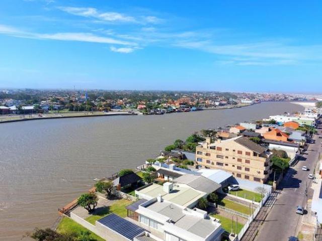 Apartamento de frente para o rio, 98,71m² privativos, três quartos