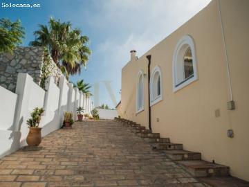 Apartamento de lujo con vistas panorámicas y acceso exclusivo a resort