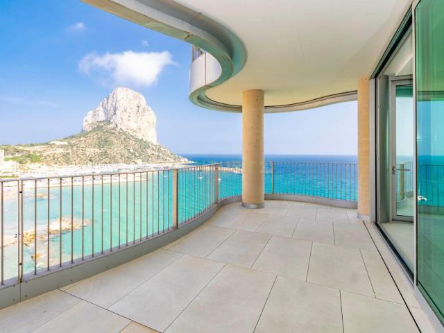 Apartamento de lujo de obra nueva con vistas al mar en Calpe