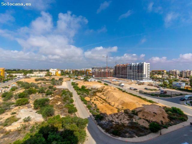 APARTAMENTO DE LUJO DE 3 DORMITORIOS CON INCREÍBLES VISTAS AL MAR EN RESIDENCIAL