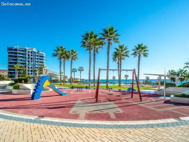 APARTAMENTO DE LUJO DE 3 DORMITORIOS CON INCREÍBLES VISTAS AL MAR EN RESIDENCIAL