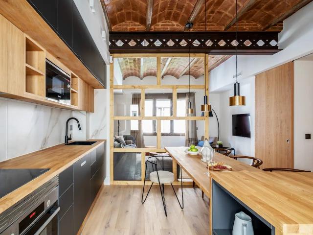 Apartamento de lujo de 3 habitaciones cerca de Port Vell