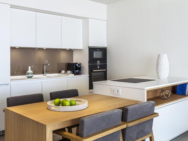 Apartamento de lujo en Corales Suites 65m² La Caleta