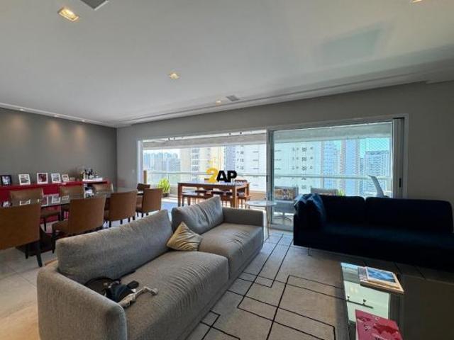 Apartamento de luxo na Vila Andrade: 4 quartos, 3 suítes, 4 salas, 4 banheiros