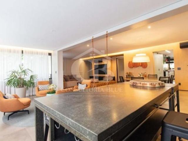 Apartamento de luxo na Vila Mariana: 4 quartos, 4 suítes, 4 banheiros, 4 vagas de garagem, 267m² S