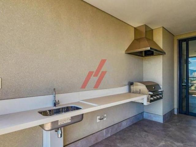 Apartamento de Luxo à Venda em Alphaville Centro Industrial e Empresarial/Alphaville 3 Suítes, 5 V