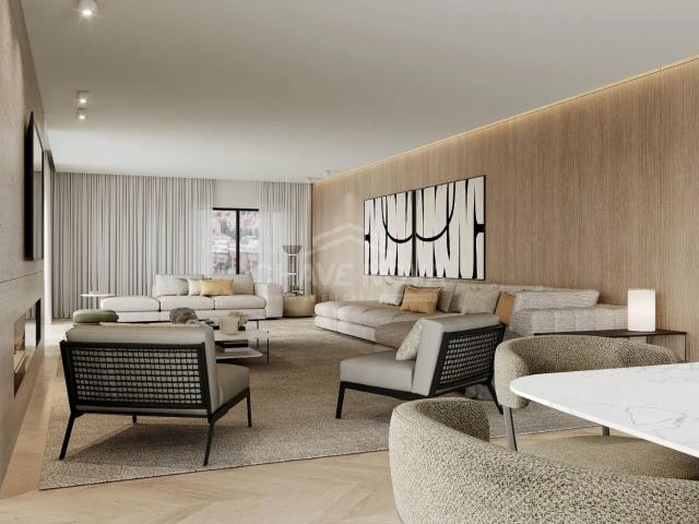 Apartamento T4 Piso 2º. Drt Trás Fração M
