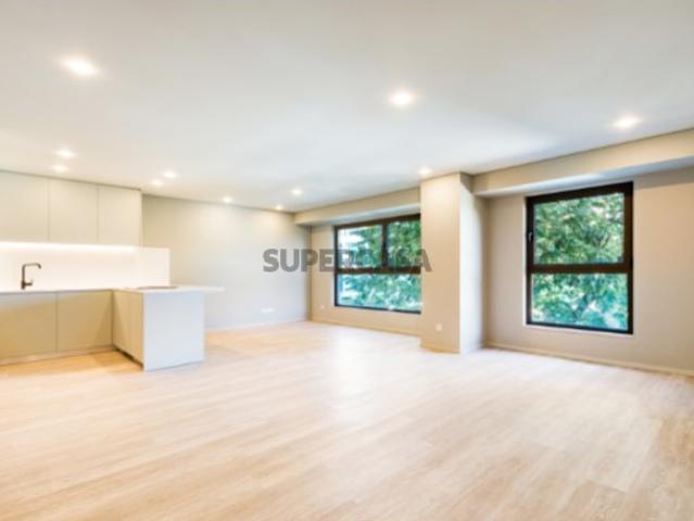 Apartamento de luxo com 3 quartos e 3 suítes e estacionamento perto da Avenida da Liberdade, Lisboa