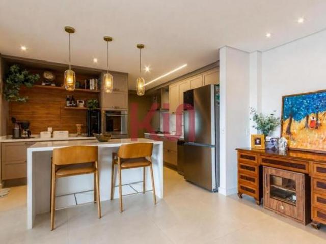 Apartamento de luxo com 3 suítes e 2 vagas em Mirandópolis, São Paulo SP!