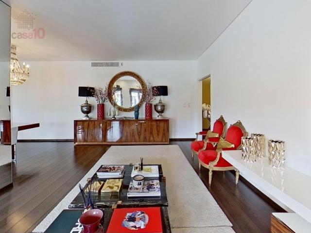 Apartamento de luxo T5 para venda nos Jardins do Cristo Rei, Lisboa