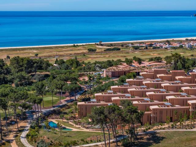 Apartamento de luxo tipo T2+1 no Palmares Golfe 113m² Odiáxere