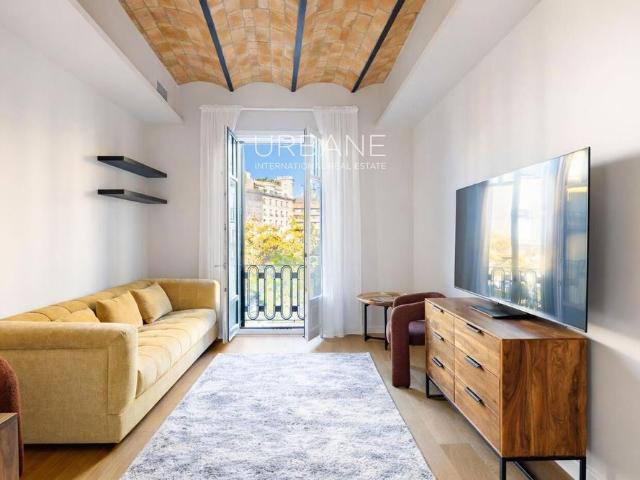 Apartamento de obra nueva 2024 con 1 dormitorio, amueblado, con gimnasio y conserjería en ubicación privilegiada de Barcelona