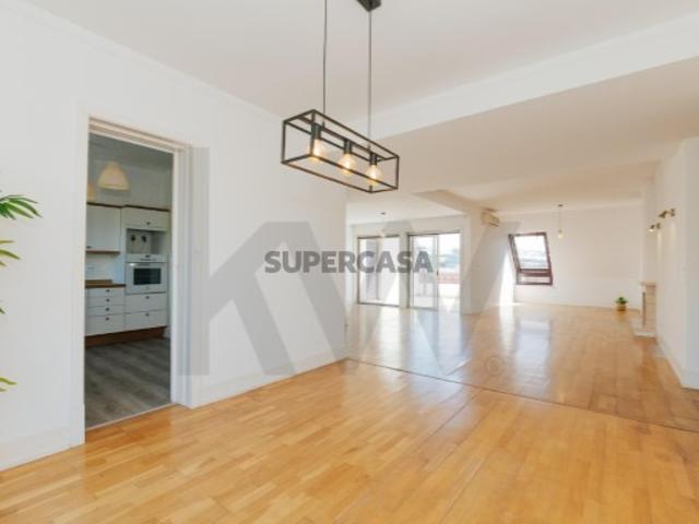 Apartamento de Prestígio com Vista deslumbrante de Mar | Tamariz, Estoril