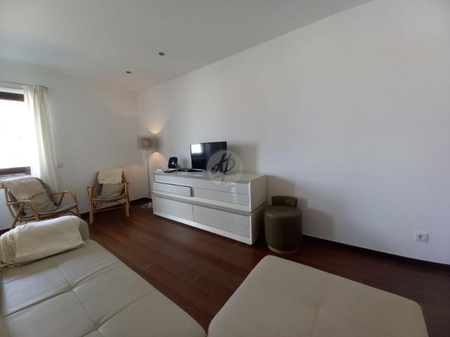 Apartamento Designer Elegante no Centro Histórico de Lagos – Oportunidade de Investimento Excecional a Passos da Praia Dona Ana – Algarve – Portugal