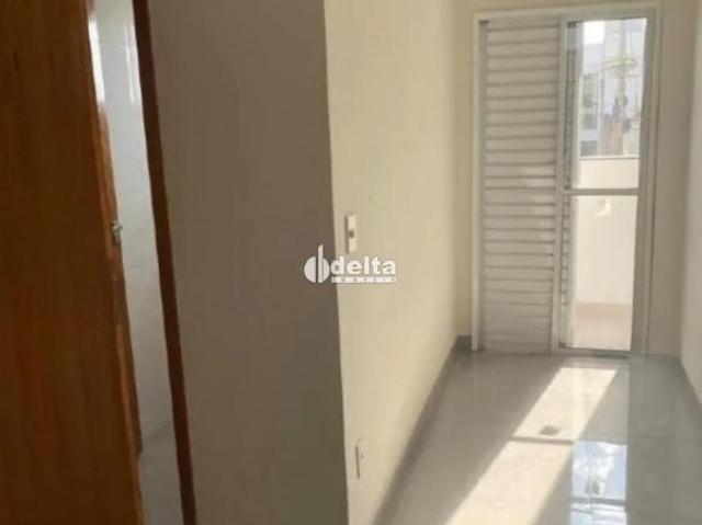 Apartamento disponível para venda no bairro Dona Zulmira em Uberlândia MG