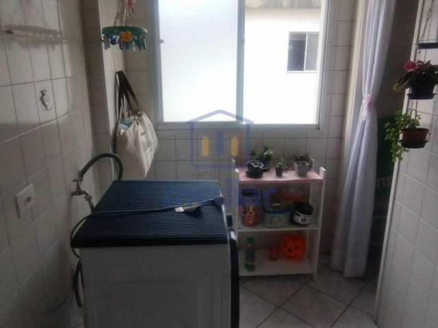 Apartamento: Dois dormitórios, sala dois ambientes, vaga de garagem e área de lazer