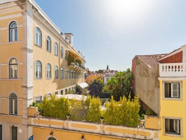 Apartamento duplex com terraço e vista Tejo no Príncipe Real. 0m² Santo António