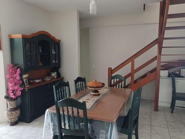 Apartamento duplex com 139,53m² para venda em Boraceia Bertioga/SP
