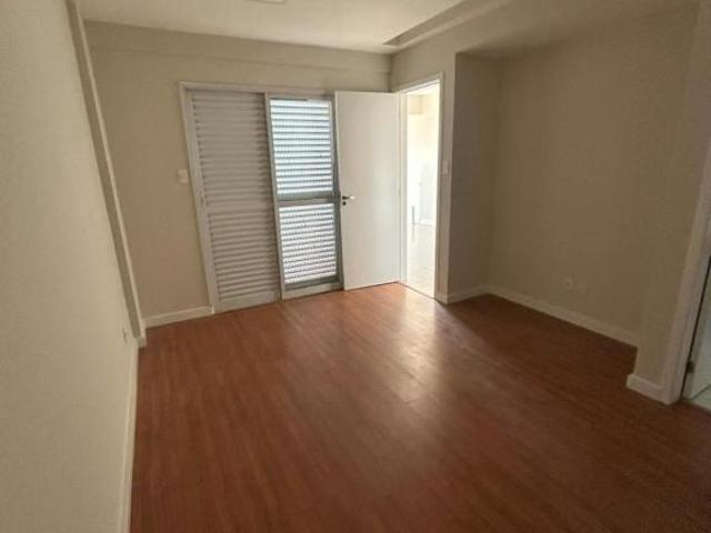 Apartamento Duplex com 3 quartos para alugar em Varginha, no bairro Santa Luiza