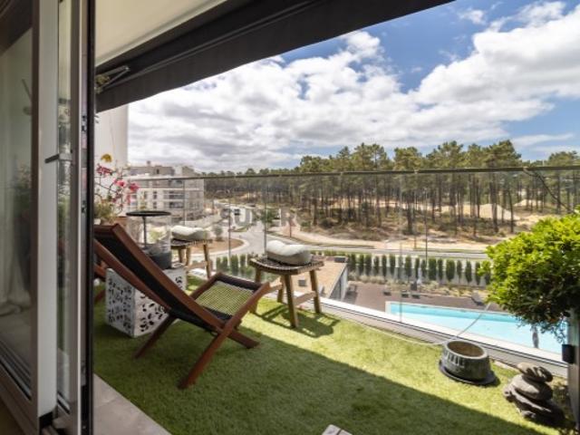 Apartamento duplex, condomínio privado com jardim e piscina Quinta do Pinhão