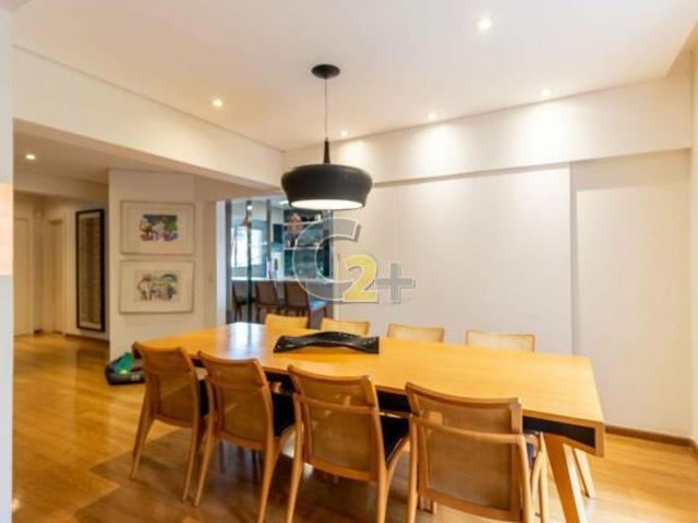 Apartamento Duplex à venda no Alto de Pinheiros com 4 quartos, sendo 2 suítes e 5 vagas