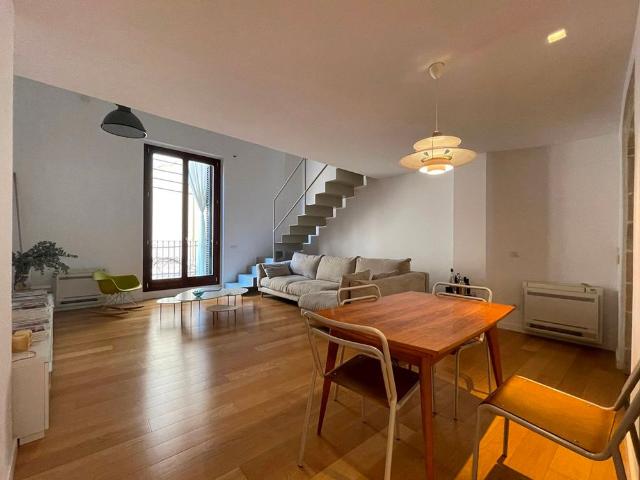 Apartamento duplex amueblado de 3 dormitorios con ascensor por Plaza Cuadrado, Palma