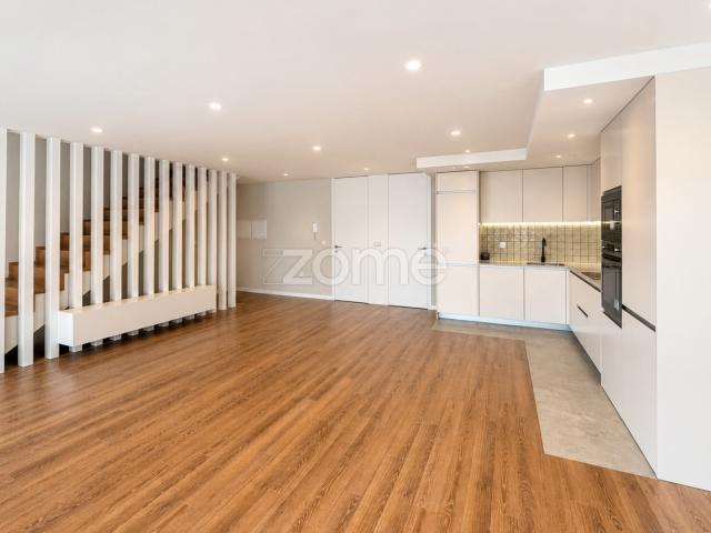 Apartamento duplex de 4 quartos em Arcozelo, Barcelos