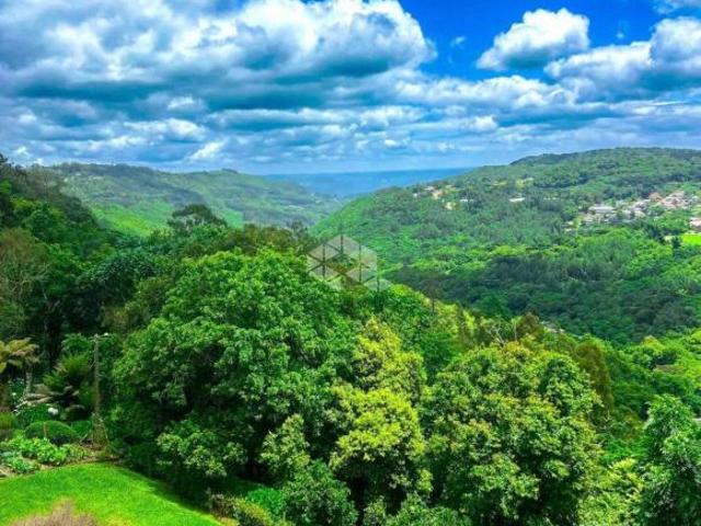 Apartamento duplex de alto padrão, mobiliado, com 04 dormitórios 02 suítes em Gramado RS