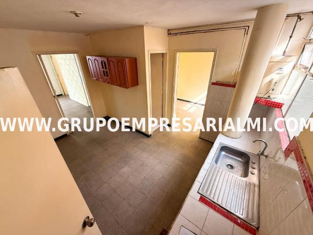 Apartamento Dúplex En Arriendo Sector Villa Hermosa Cod: 6384