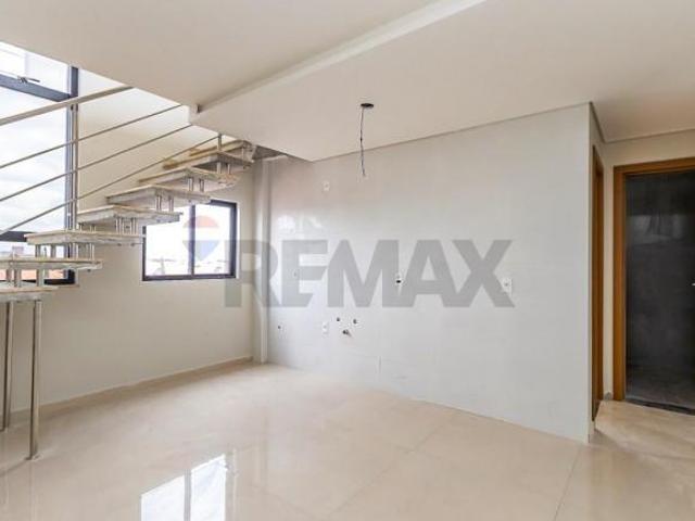 Apartamento Duplex Moderno: Conforto e Estratégia em SJP