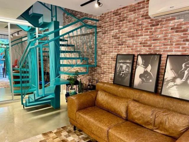 APARTAMENTO DUPLEX NO EDIFÍCIO SELETTO – LAGO NORTE