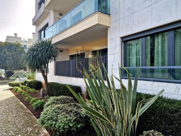 Apartamento duplex, na Quinta dos Alcoutin, no Paço do Lumiar, Lisboa