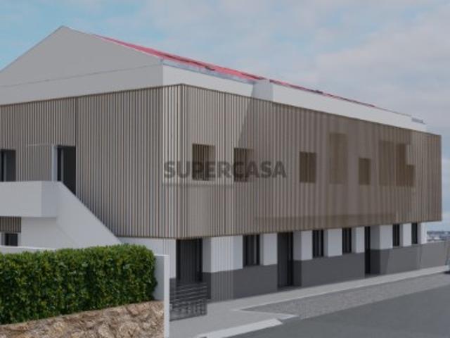 Apartamento Duplex T1+3, Novo em Chafé