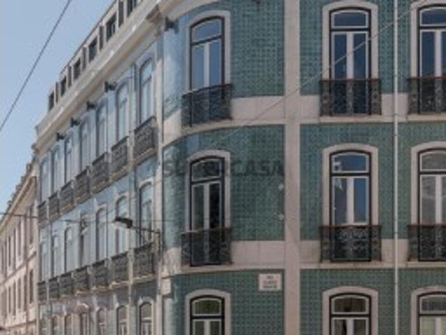 Apartamento Duplex T2+1 com Garagem e Terraço na Estrela