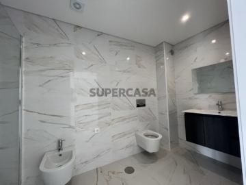 Apartamento Duplex T2+1 Qta da Fábrica | Garagem e varandas