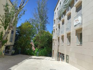 Apartamento Duplex T2, Novo, já concluído e com Licença de Utilização, à Venda em Zona Nobre e Recatada do Areeiro na Av. Madrid