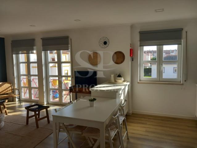 Apartamento Duplex T2 no Baleal Com uma Vista Deslumbrante para o Mar e a Natureza