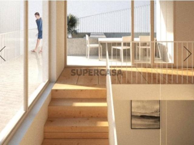 Apartamento duplex T3, com piscina privada no último piso e 2 estacionamentos, Faro, Algarve