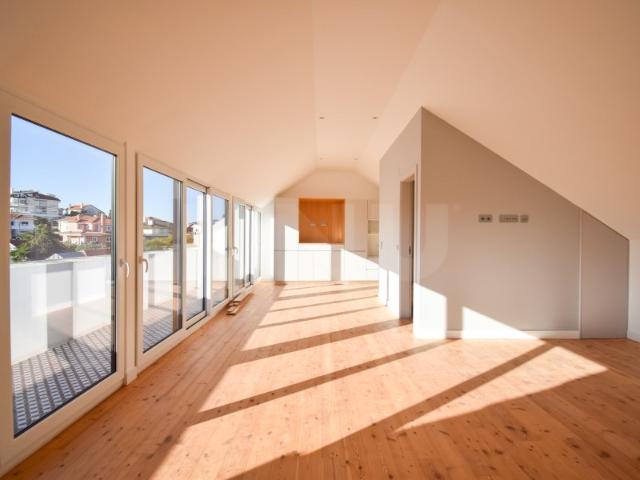 Apartamento Duplex T3, para venda, no Monte Estoril Cascais
