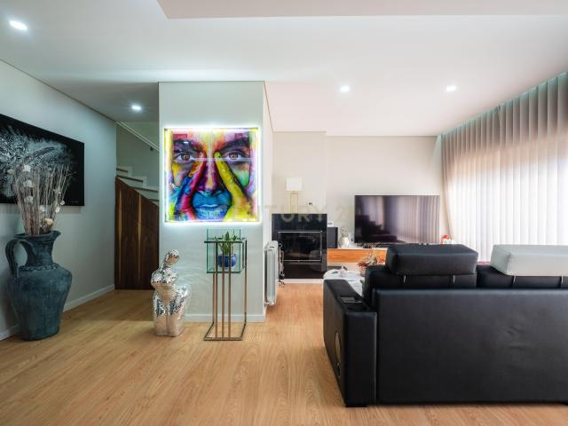 Apartamento T4 duplex com terraço, Vila Nova de Famalicão