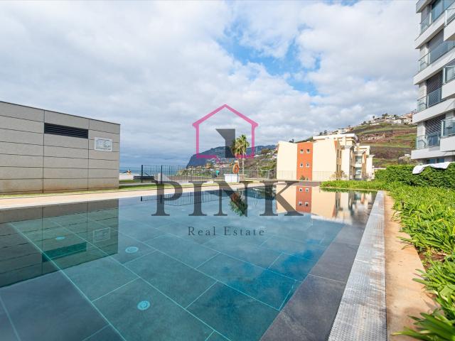 Apartamento Duplex T4 na Estrada Monumental 776m² São Martinho