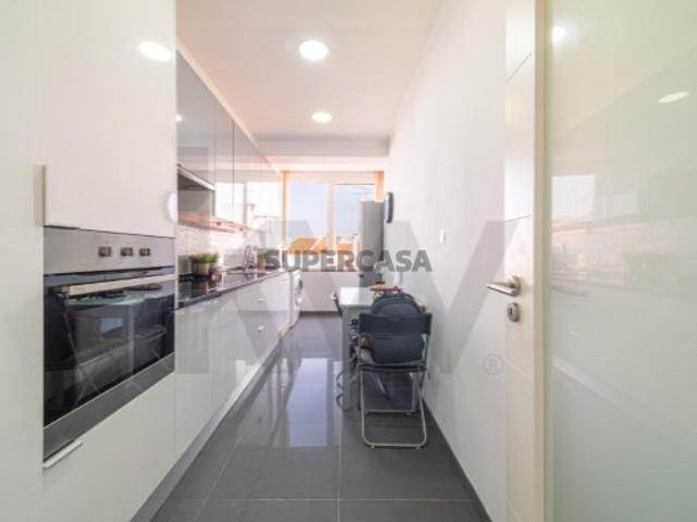 Apartamento Duplex Totalmente Remodelado com Varanda Suíte e Closet