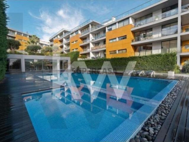 Apartamento Duplex | Tipologia T4 + Escritório | Vista Mar | Funchal | Madeira Island