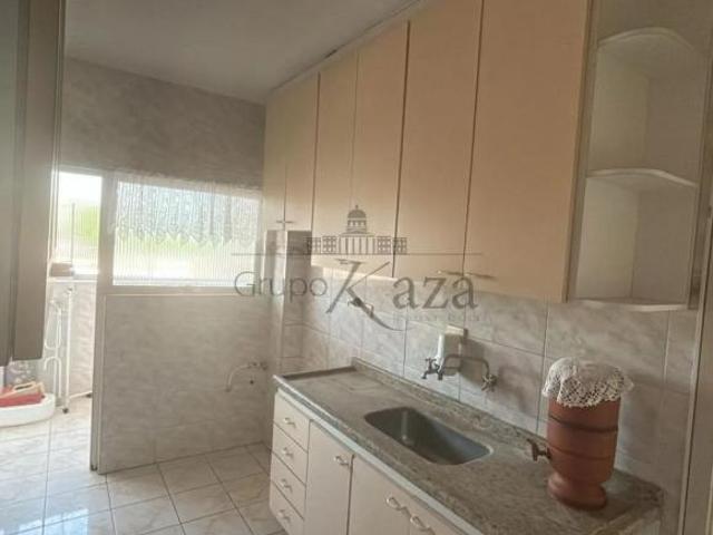 Apartamento Edifício Mansão do Vale Centro 2 Banheiros 69m²Churrasqueira. Centro em Jacareí