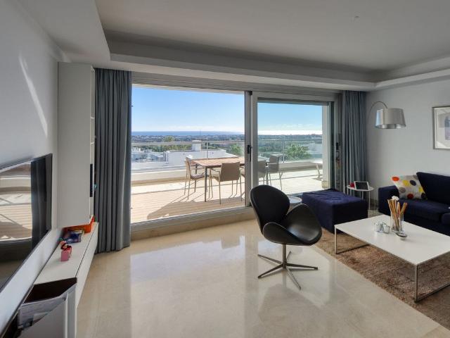 Apartamento elevado de 2 dormitorios y 2 baños en Avalon, Lo. 88m² Los Arqueros