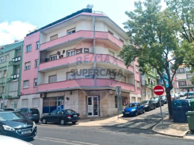 Apartamento T3 em Venteira