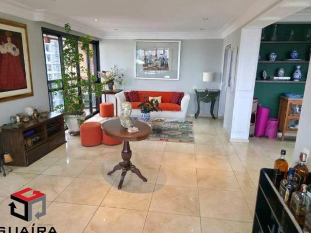 Apartamento em Vila Mariana com 267m²